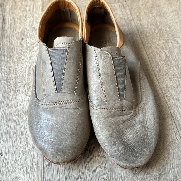 Juil Fogo Napa Leather Tep Tone Slip on Loafer - Picture 4 of 8